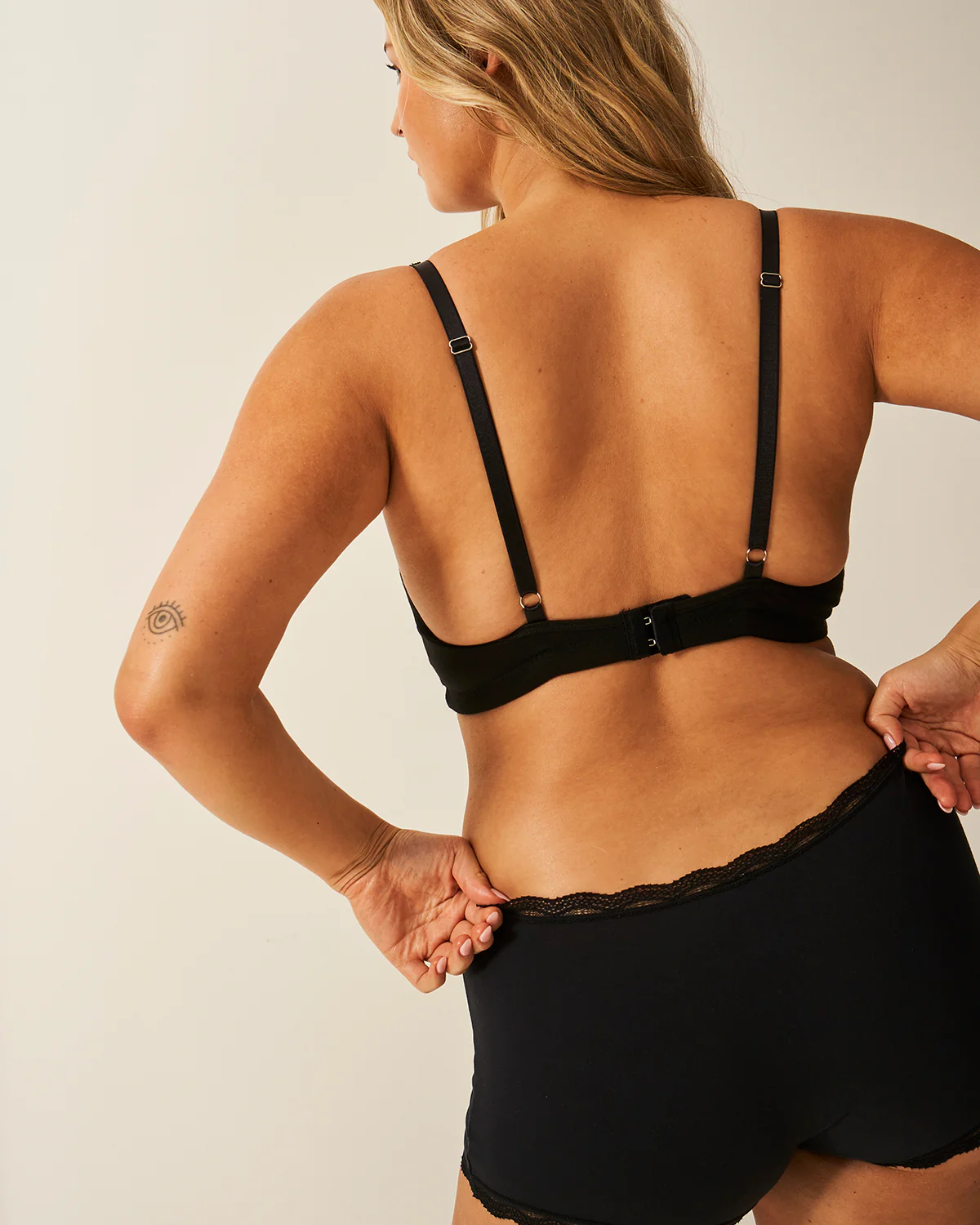 Lace Plunge Bra - Black - Image 8