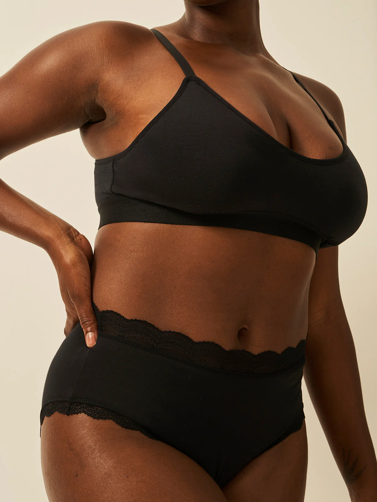 T-Shirt Bra - Black - Image 5