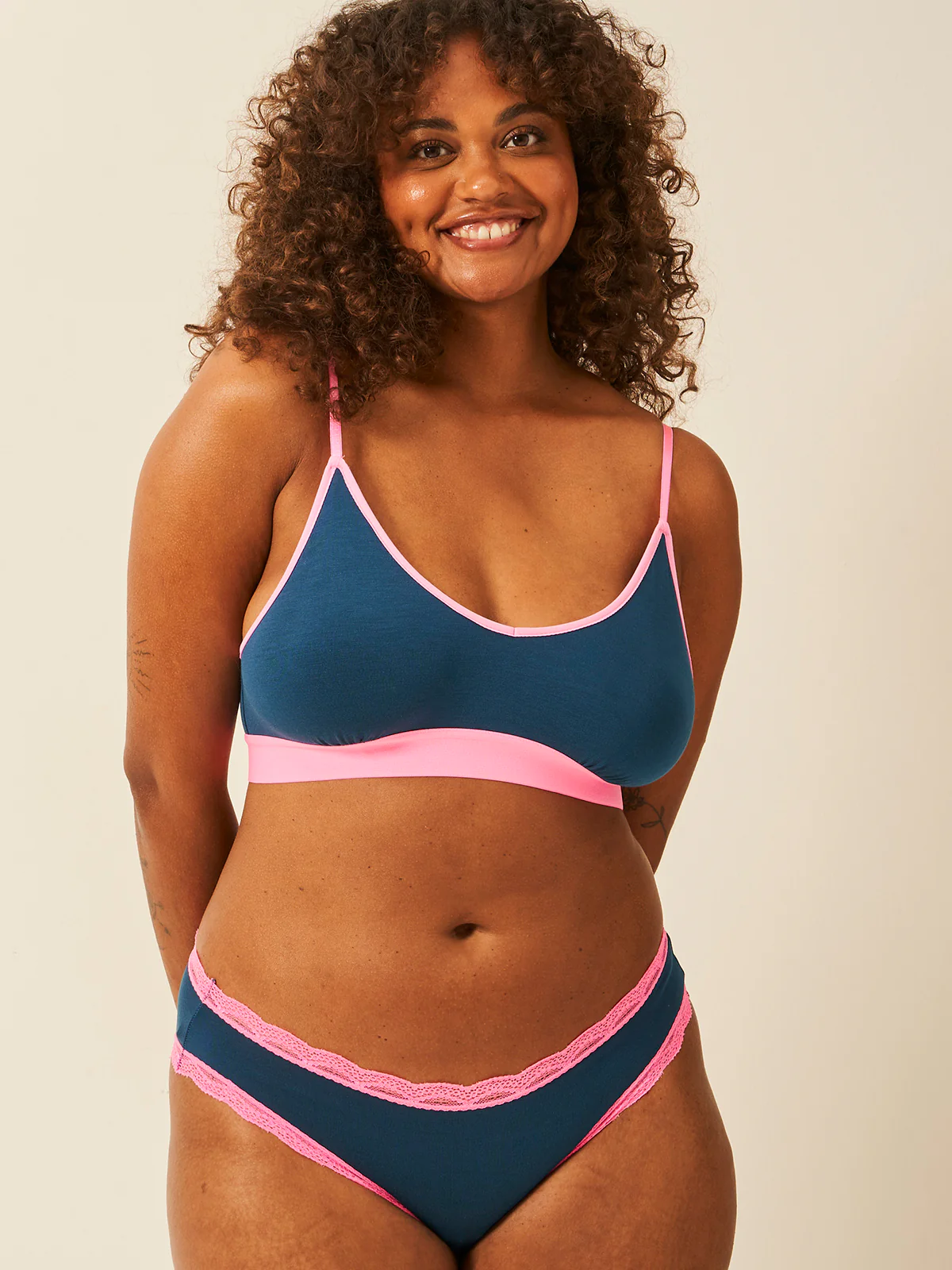 T-Shirt Bra - Midnight Neon Pink - Image 7